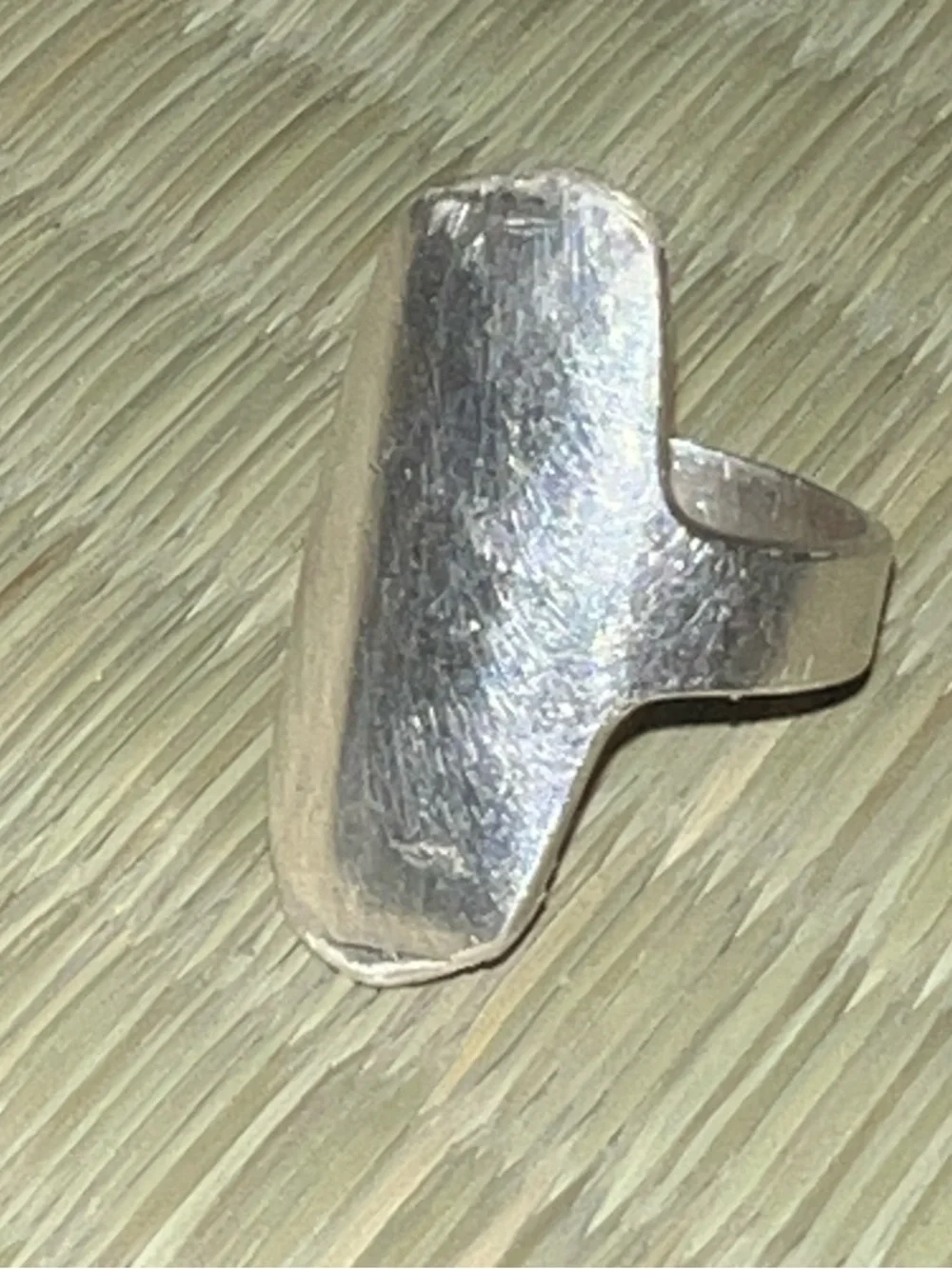 Abstract sterling silver shield ring - Picture 3 of 11
